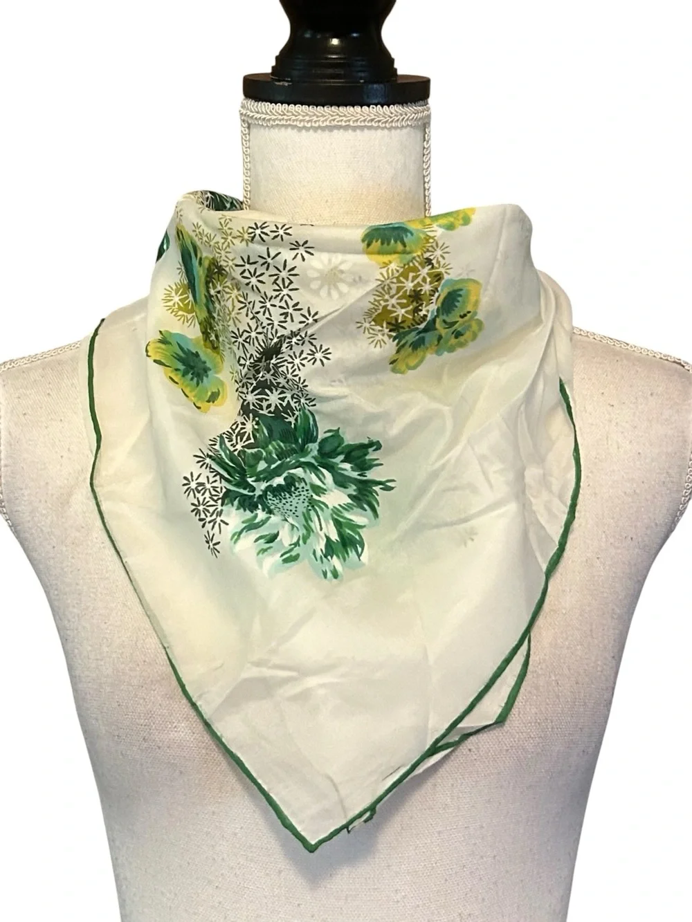 VINTAGE Chief Value Water Repellent Silk Blend‎ Square Head Neck Scarf Green